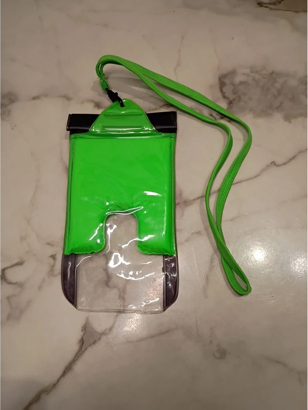 Travelon Brand Floating Waterproof Cell Phone Pouch Clear Black and Bright Green